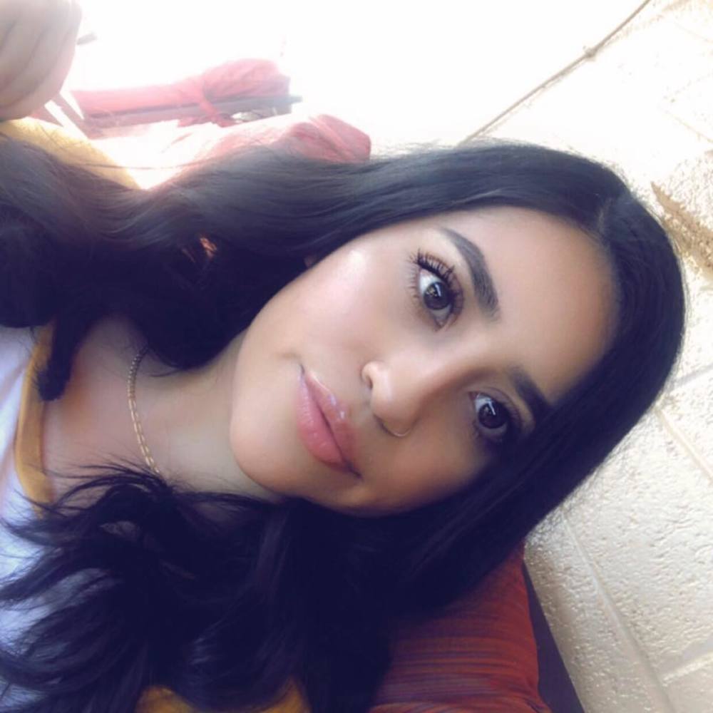 Meet your Posher, Yesly